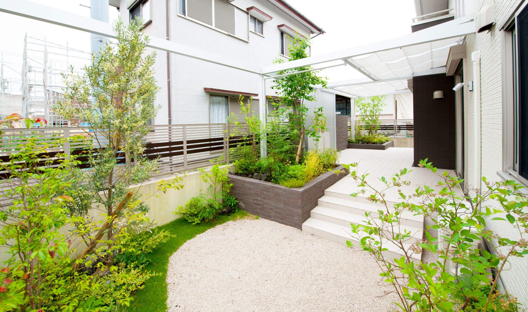住まいとつながるモダンガーデン|エクステリアリフォーム施工事例